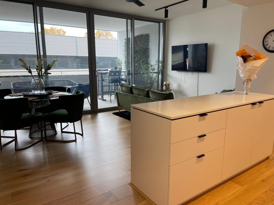 Kitchen or kitchenette, Living room, Seating area