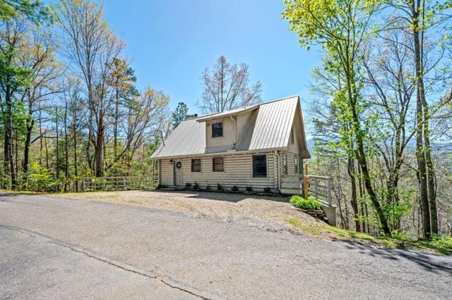 Ridgecrest House in Pittman Center