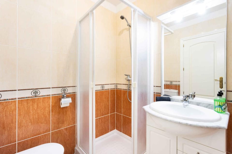 Shower, Bathroom
