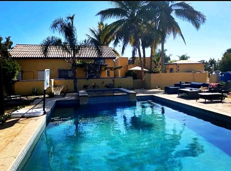 Day, Spa and wellness centre/facilities, Pool view, Swimming pool, Location, sunbed