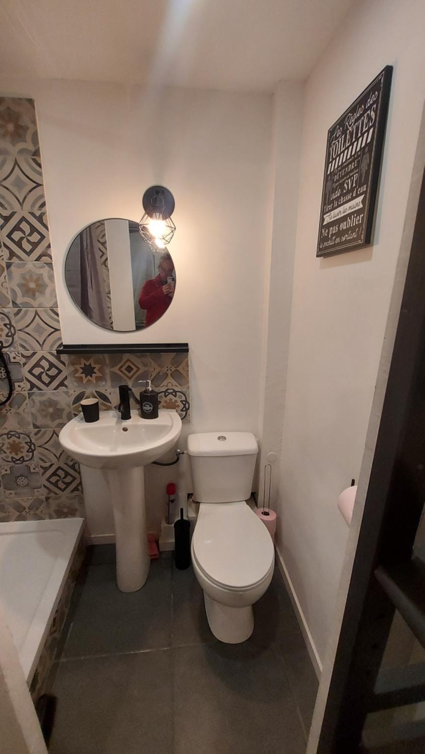Studio avec salle d'eau, wc et coin cuisine Bed and Breakfast in French Riviera
