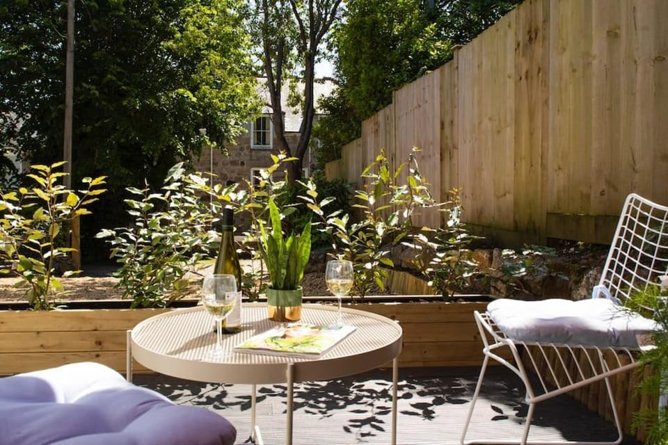 The Studio, Rosebud. 5 minutes walk to beach. Apartment in England