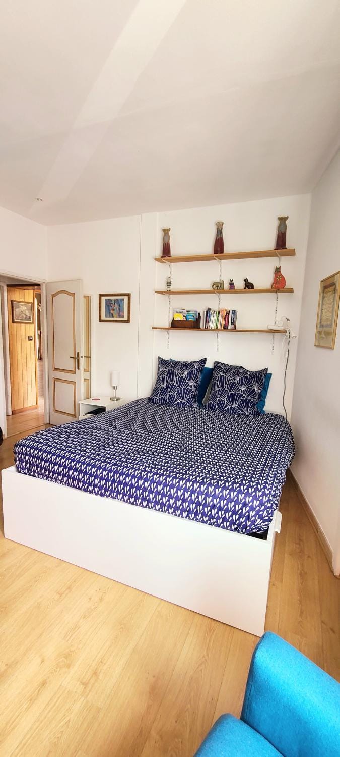 Bed, Photo of the whole room, Bedroom