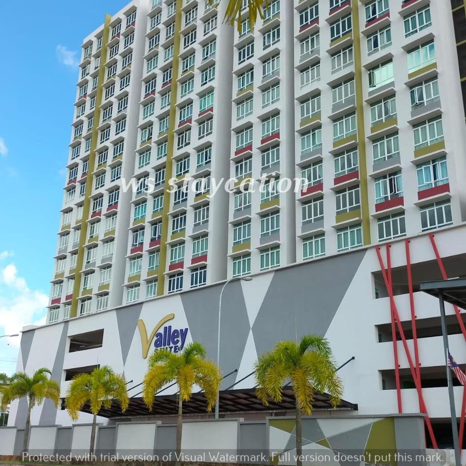 Property building, Day