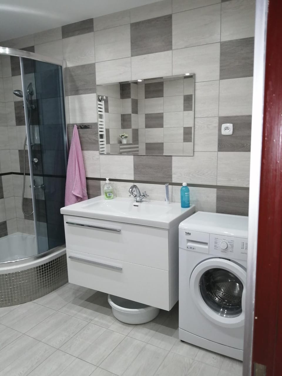 Shower, Bathroom, washing machine
