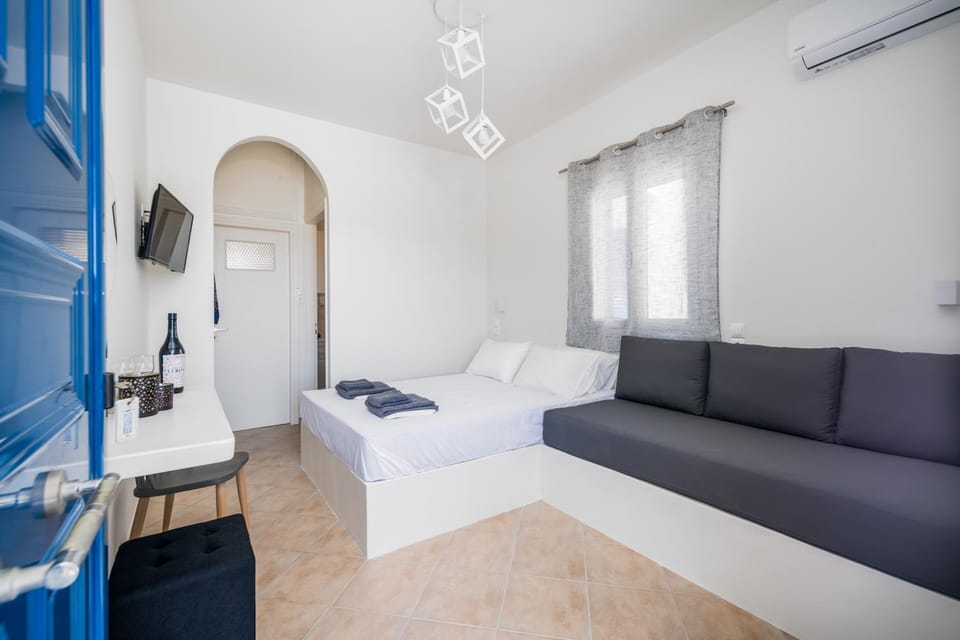 ANESIS I Bed and Breakfast in Milos