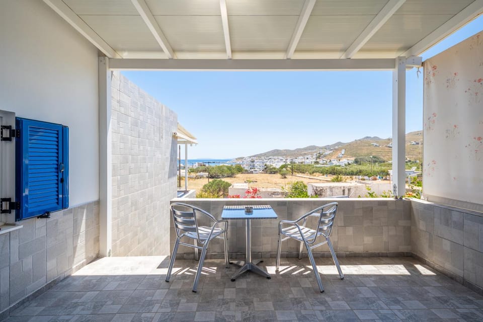 ANESIS I Bed and Breakfast in Milos
