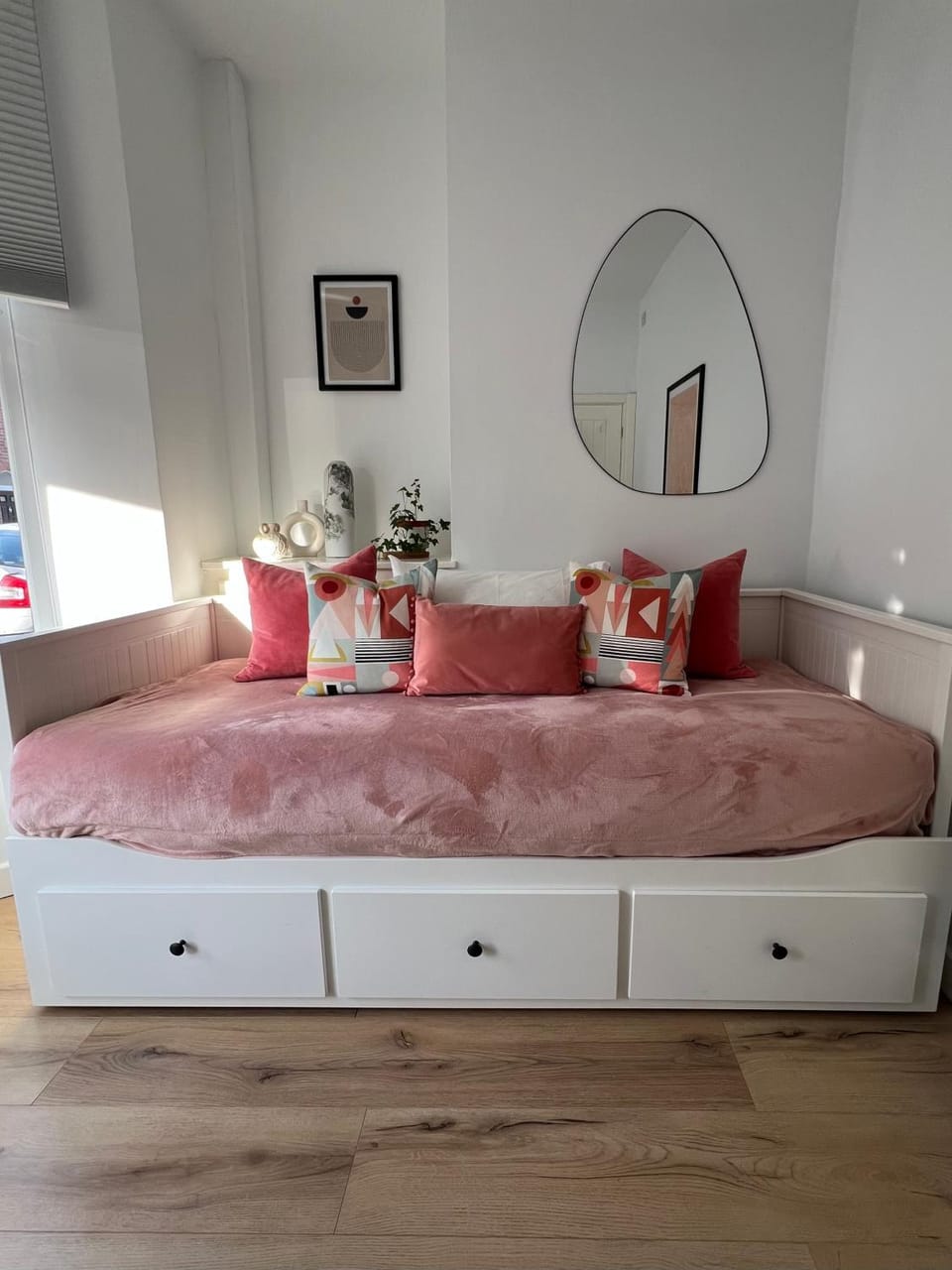 2025 Award Winner Liverpool Peach House - 4 Bedrooms House in Liverpool