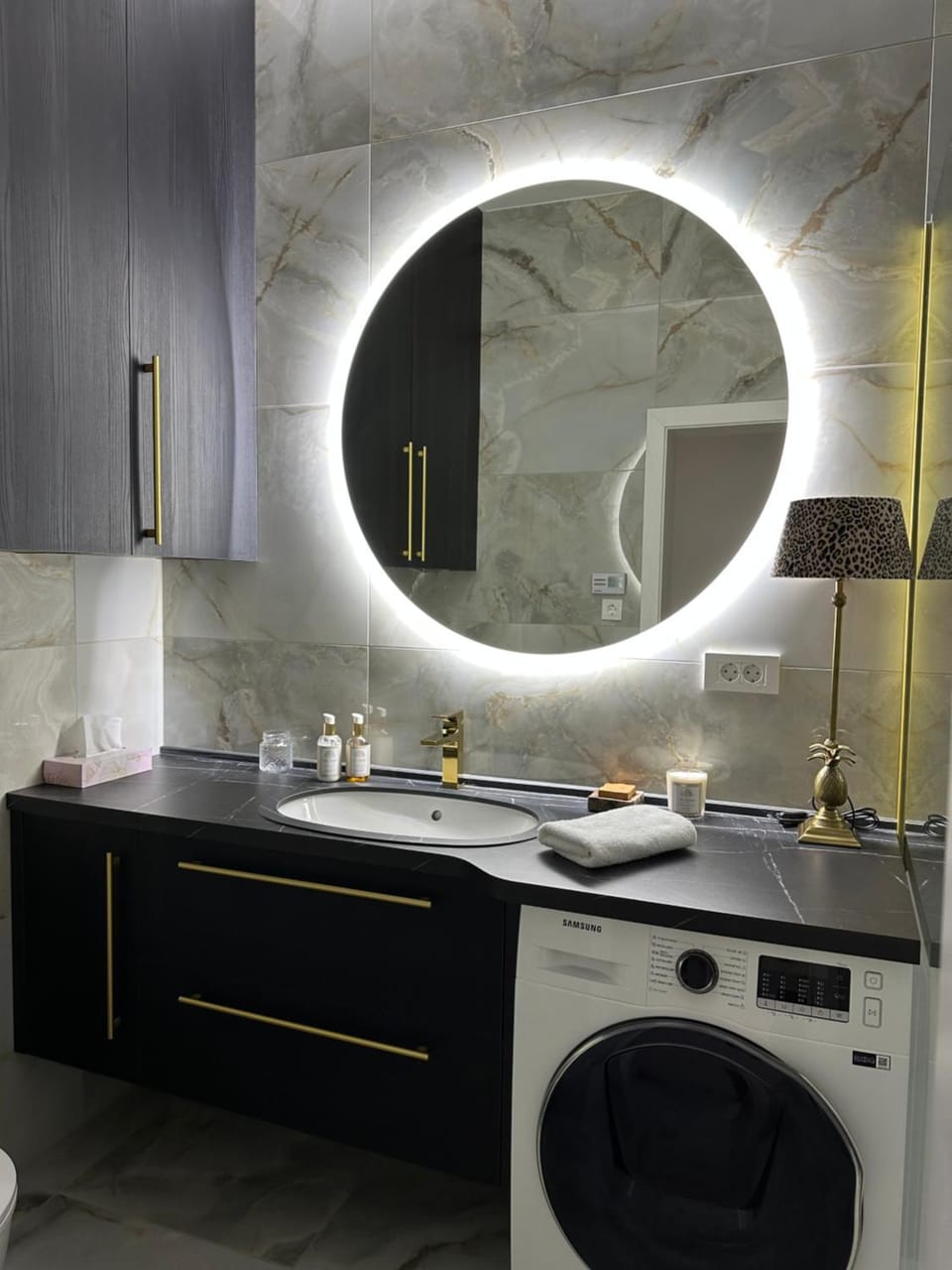 Toilet, Bathroom, washing machine