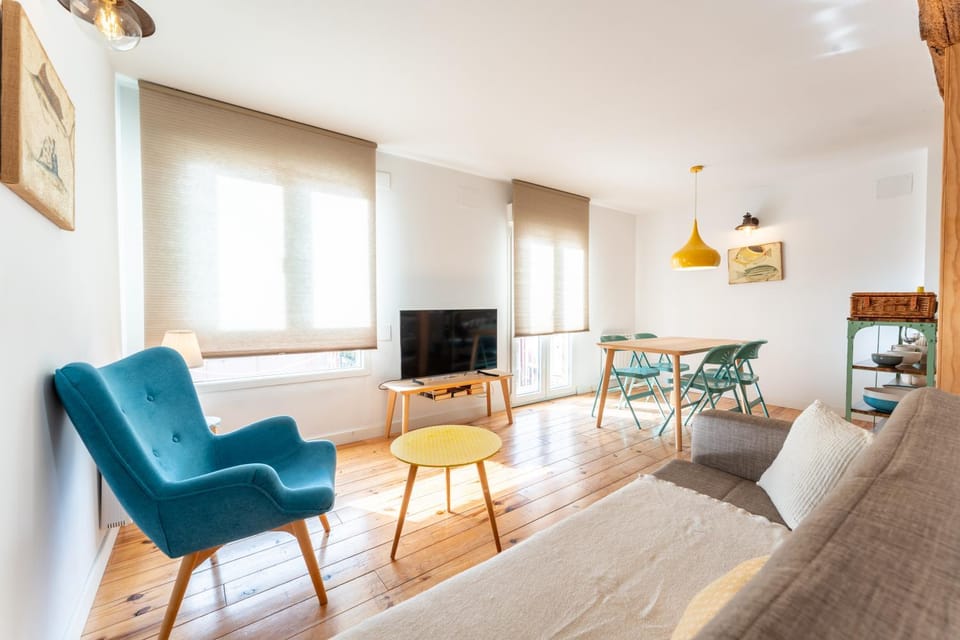 Warm and Inviting, Central location by urbanhosting Apartment in Santander