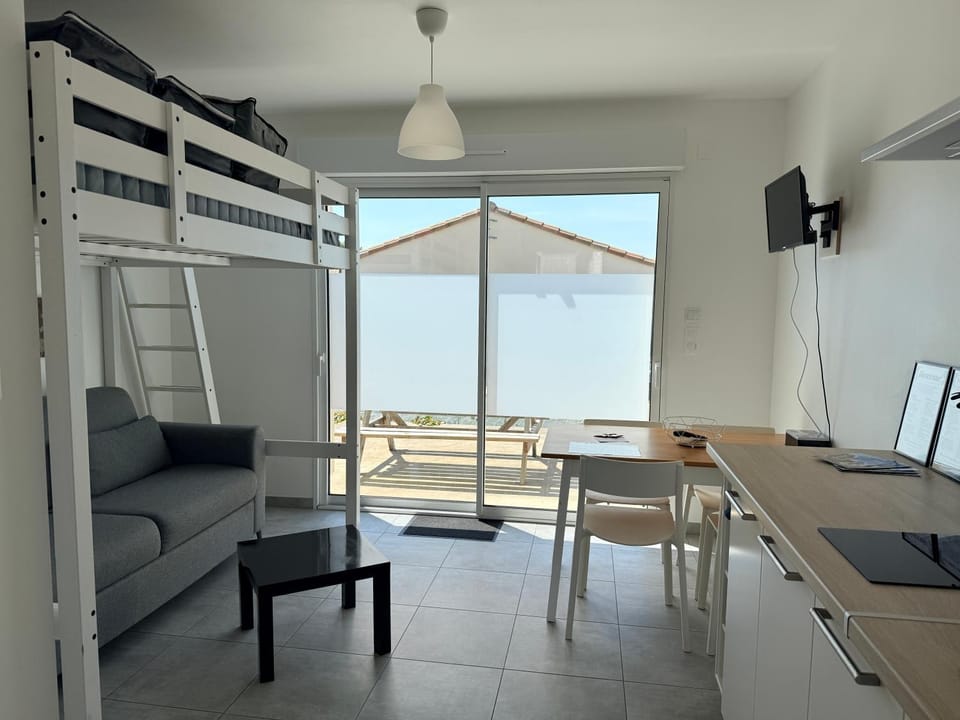Studio meublé lumineux au coeur du bocage vendéen Apartment in Pays de la Loire