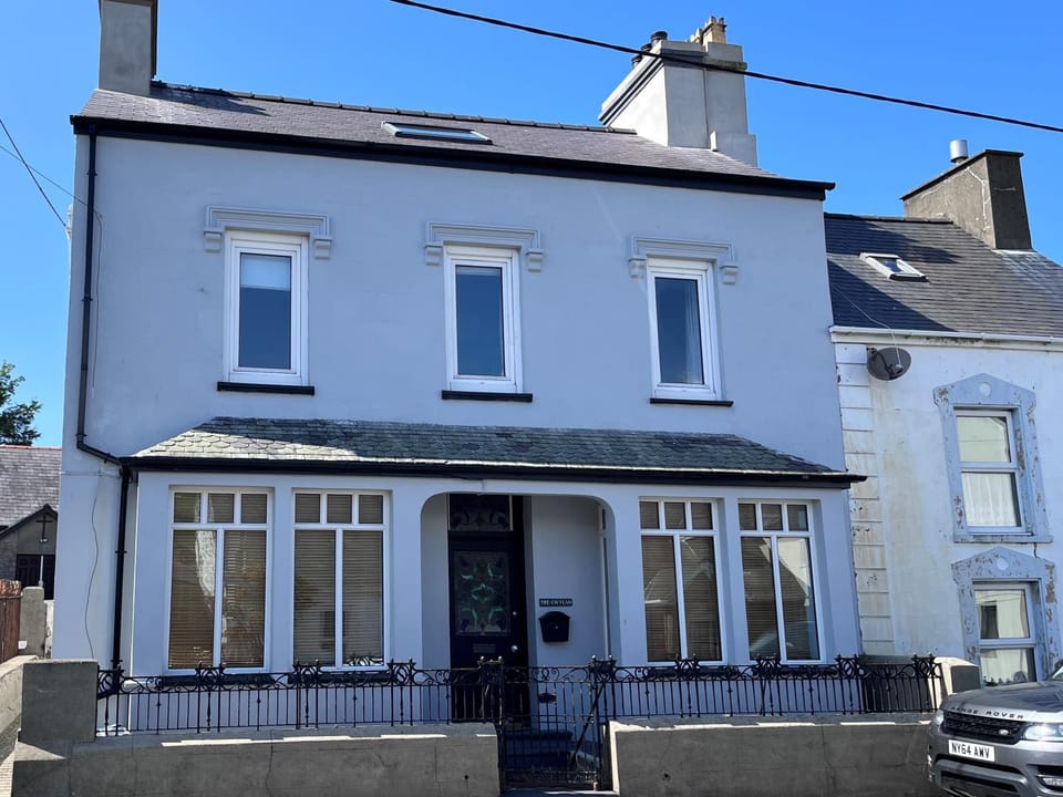 Property building, Facade/entrance