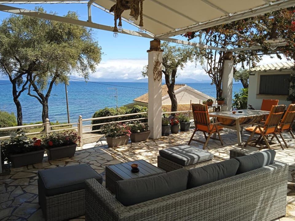 Sailors Luxury Cottage House in Corfu, Greece
