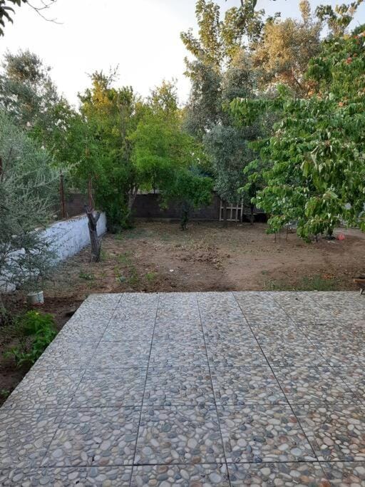 GENİŞ BAHÇELİ, DENİZE YAKIN MÜSTAKİL EV.. House in İzmir Province