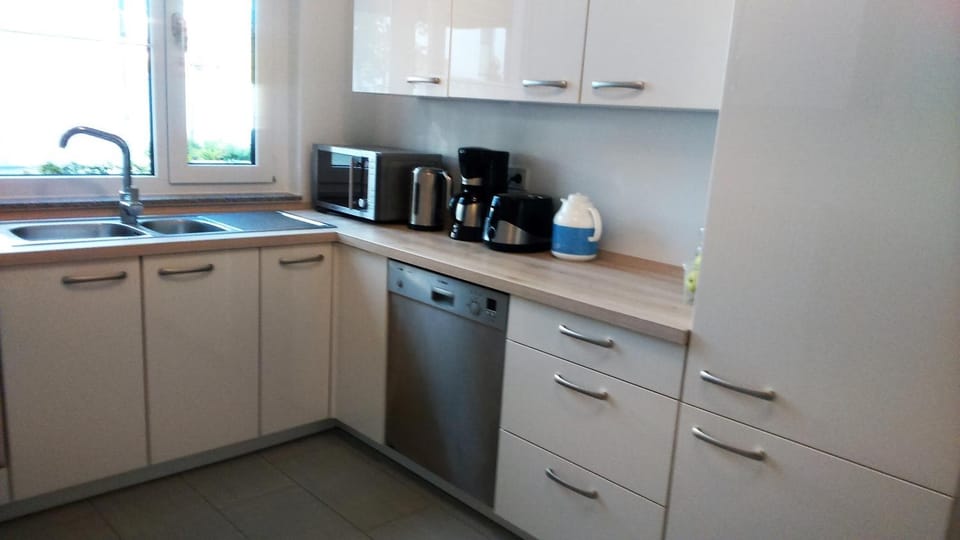 Kitchen or kitchenette, kitchen