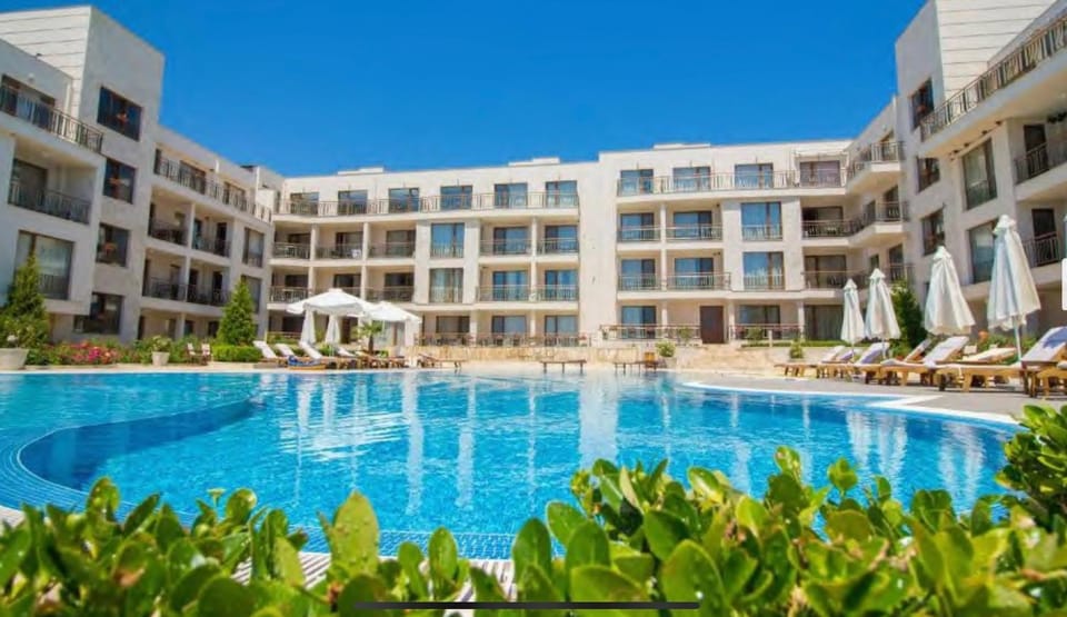 Diamond Beach Sea View Studios Apartment in Burgas