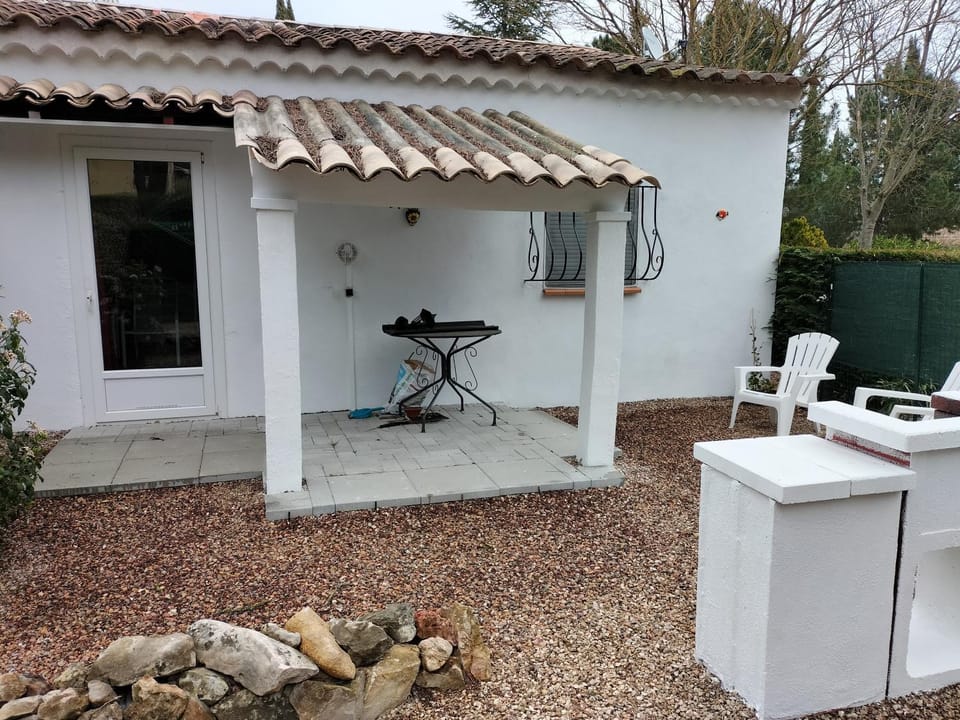 Le clos des cigales jasmins Apartment in Lorgues