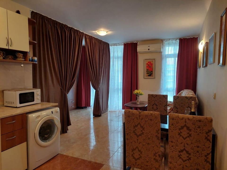 Комплекс Элит 4 Несебр/Солнечный берег Apartment in Sunny Beach