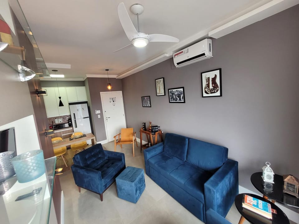 Kitchen or kitchenette, Living room, Seating area