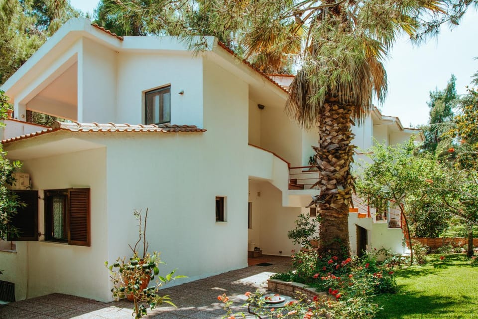 Property building, Garden