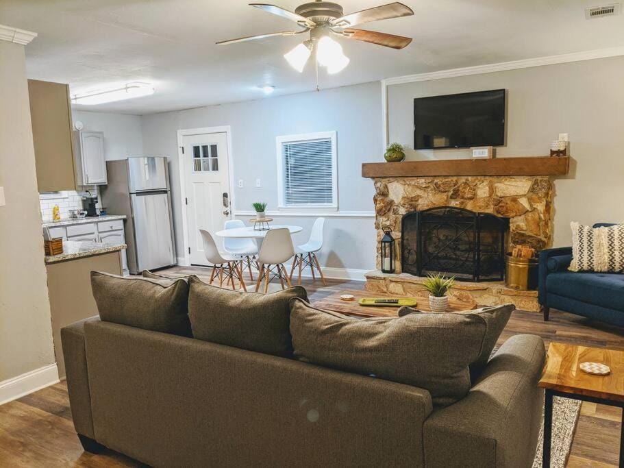 Gold Dust Delight - Cozy Cottage In The Woods House in Georgia
