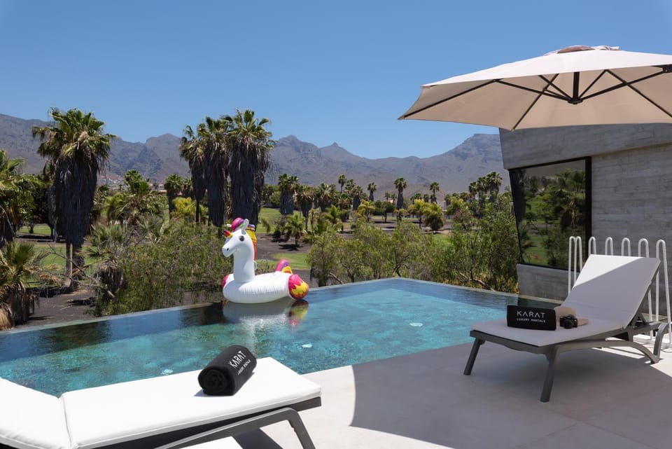 Patio, Spring, Day, Mountain view, Pool view, Swimming pool, sunbed