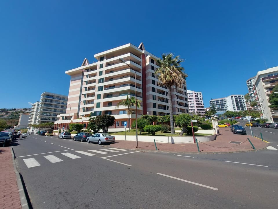 Property building, Street view, Location