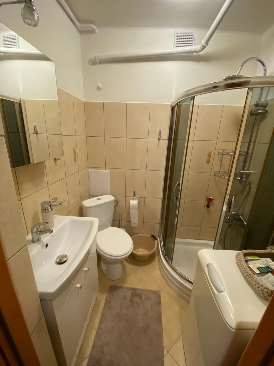 Shower, Toilet, Bathroom