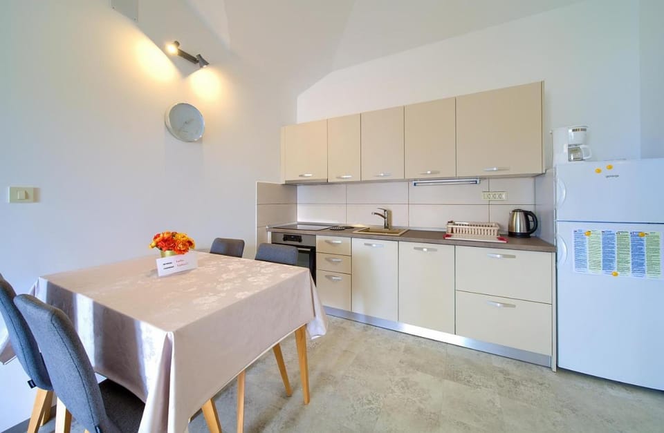 Apartmani DAL Apartment in Primorje-Gorski Kotar County