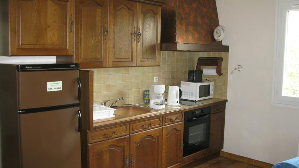 Coffee/tea facilities, minibar, pet friendly, stove
