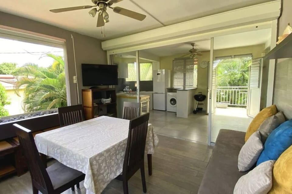 Le Ti Dauphin plage Anse a L'âne Apartment in Les Trois-Îlets
