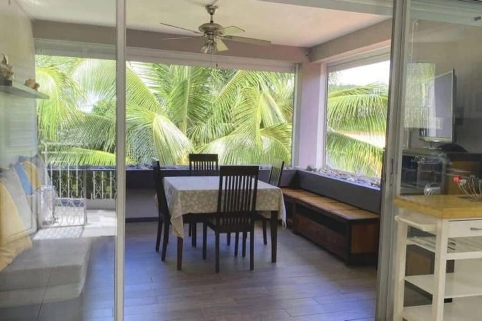 View (from property/room), Seating area, Dining area