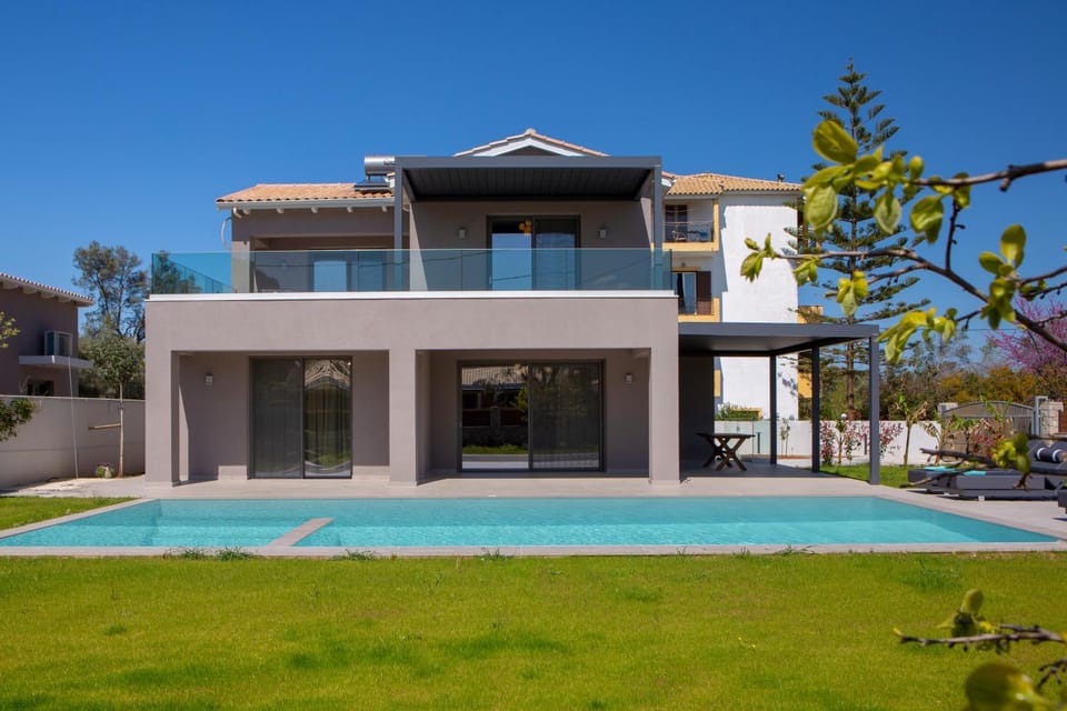 Property building, Garden, Garden view, Swimming pool