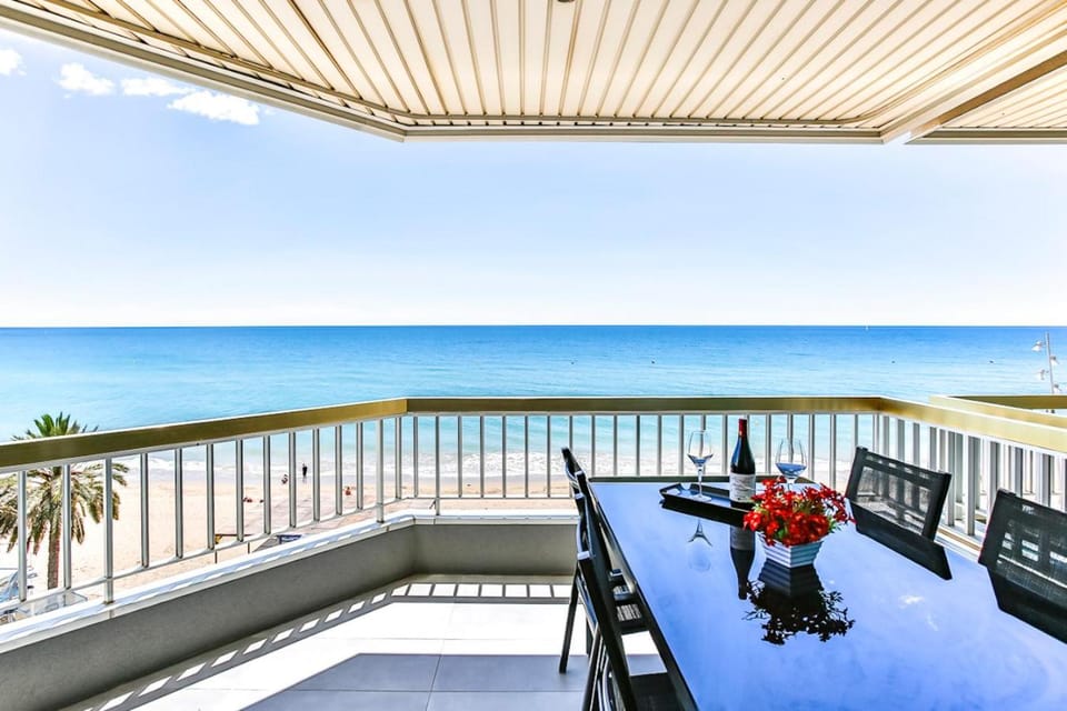 View (from property/room), Balcony/Terrace, Sea view