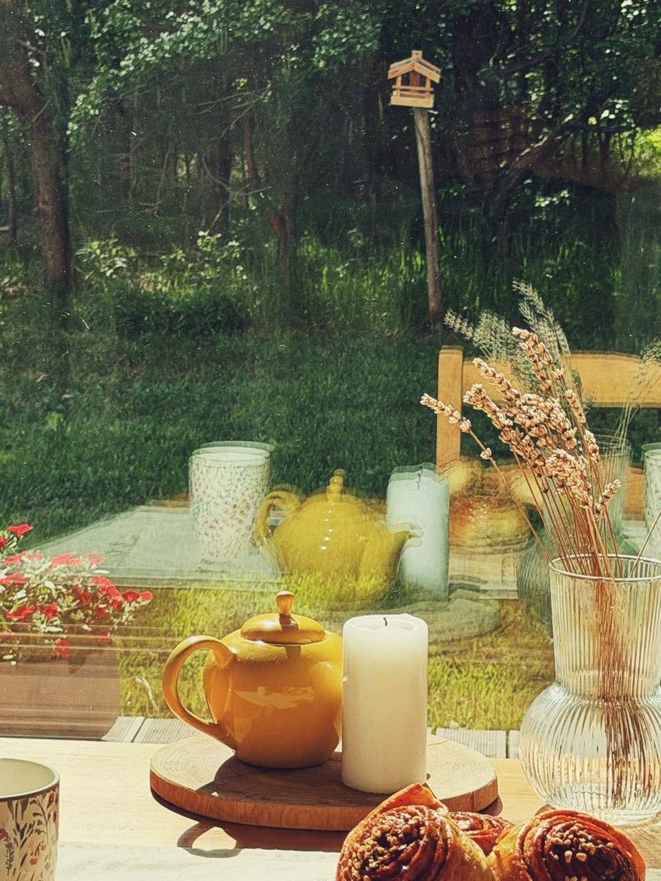 Spring, Day, Garden, Food and drinks, Food, Garden view