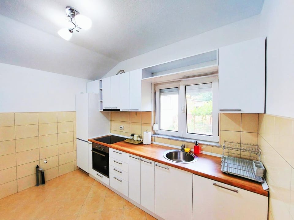 Coffee/tea facilities, kitchen