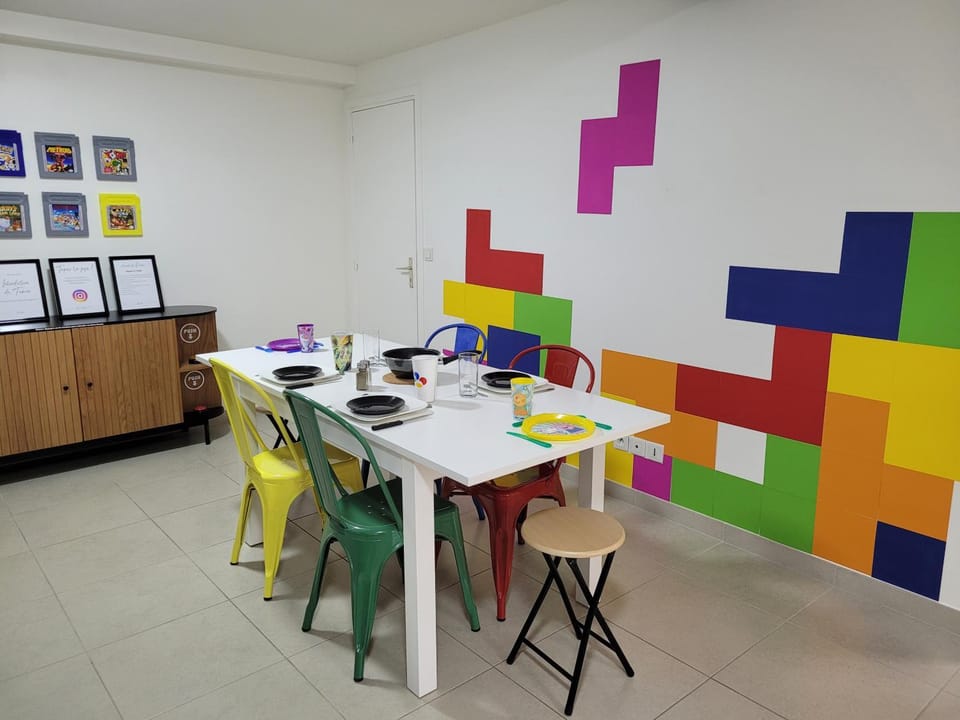 Decorative detail, Dining area