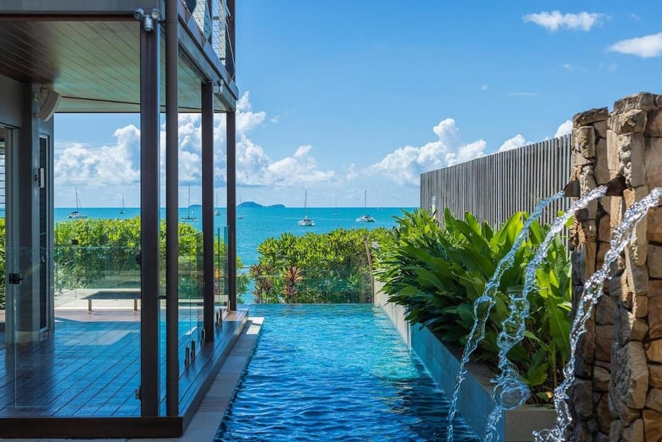 Anusara - Airlie Beach House in Airlie Beach