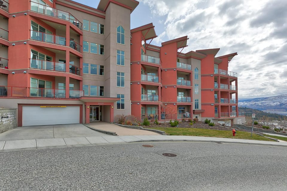Copper Sky, West Kelowna Apartment in West Kelowna