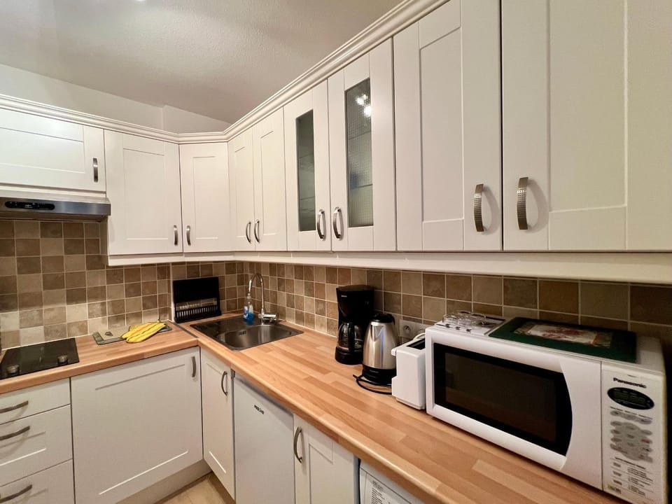 Charmant T2 à Arcachon, Proche Plage et Centre, Parking Privé, TV, WIFI, Terrasse - FR-1-319-506 Apartment in Arcachon