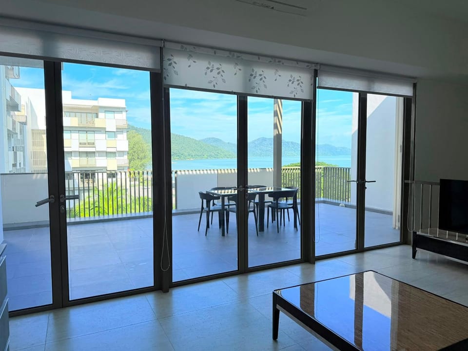 BY THE SEA - Penthouse 3 bedroom Apartment in Penang