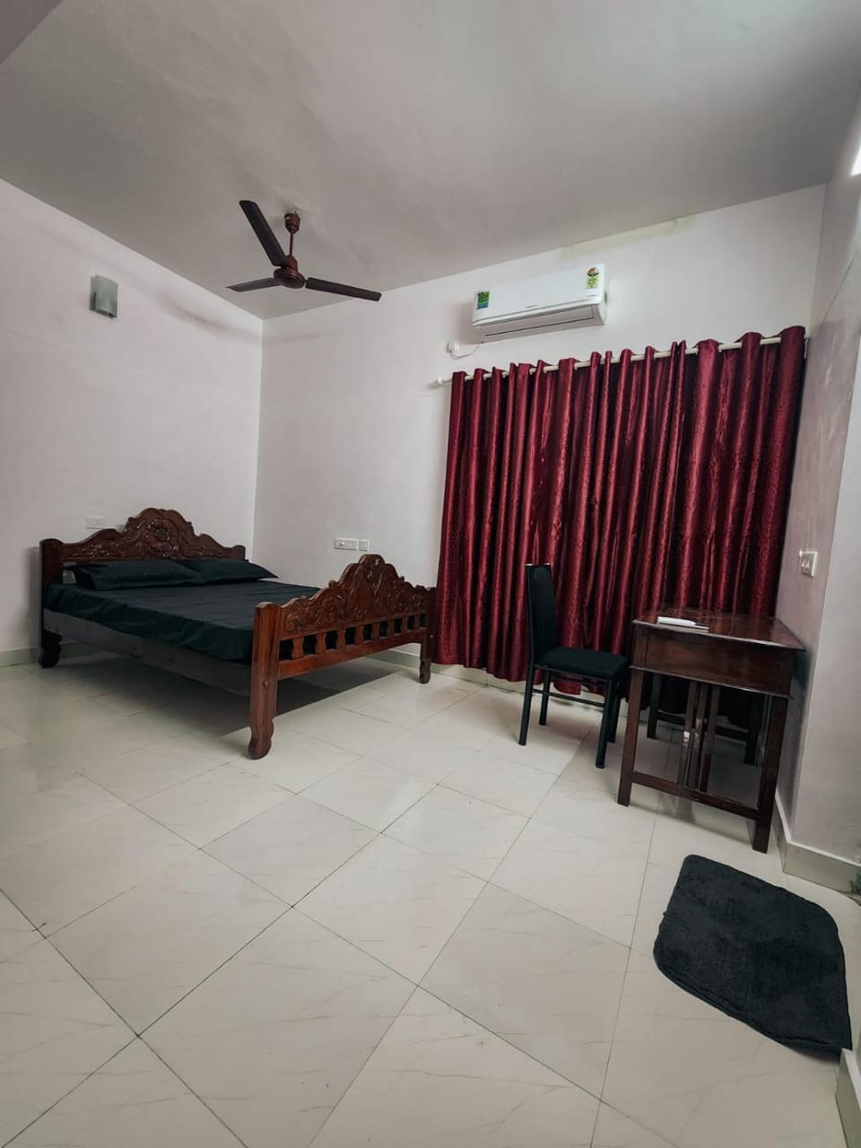 Bed, Bedroom, air conditioner