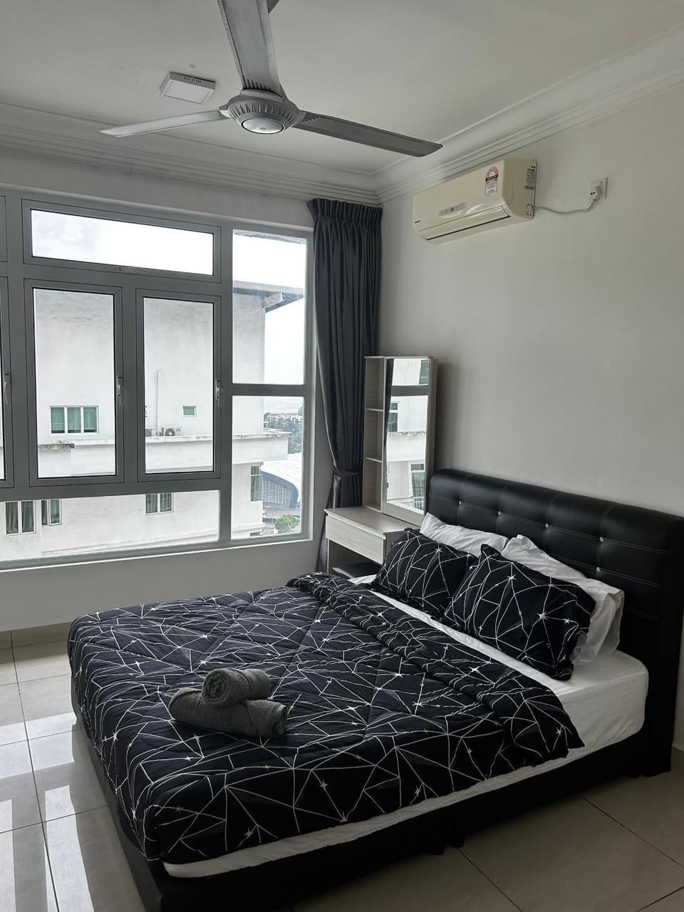 Golden Sands Seaview Residence 3MIN walk to Hospital Sultanah Aminah by Micasa Homestay Apartment in Johor Bahru