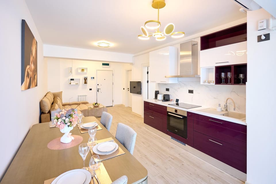 Coffee/tea facilities, Kitchen or kitchenette, Living room, Seating area, Dining area, pet friendly
