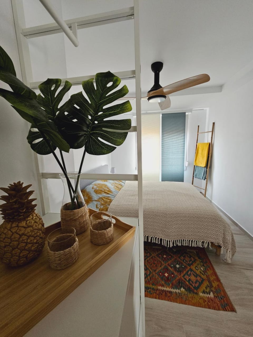 Bed, Photo of the whole room, Bedroom, fireplace