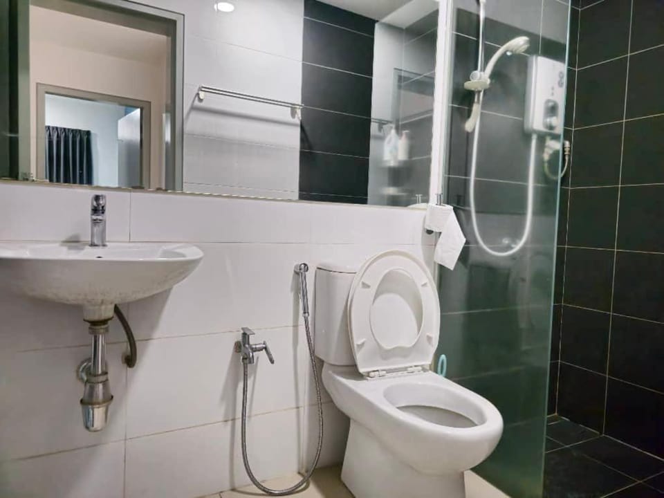 Utropolis Glenmarie 2R 1B 舒适和温暖家的环境 Apartment in Petaling Jaya