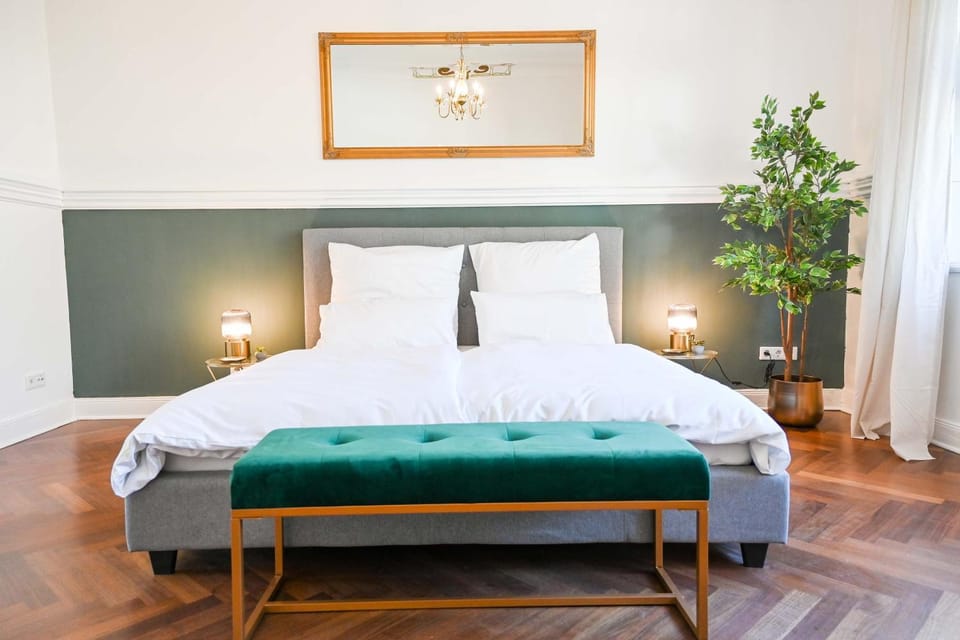 Bed, Bedroom