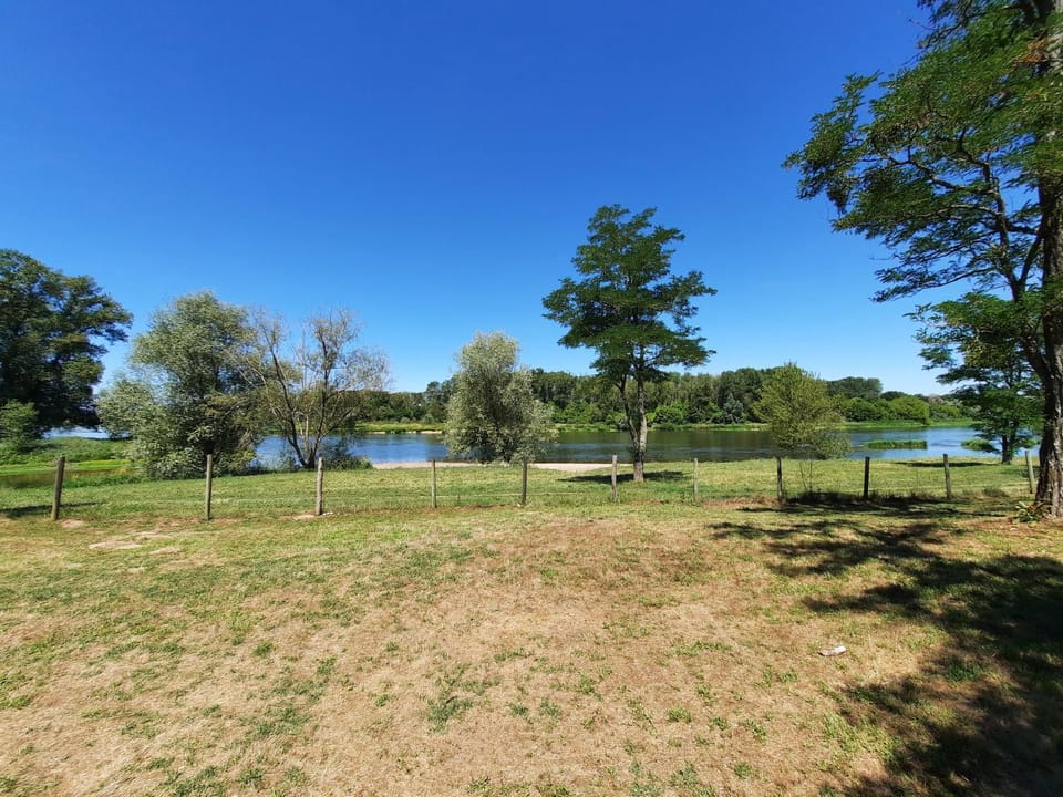 Camping Onlycamp Le Port Campground/ 
RV Resort in Centre-Val de Loire