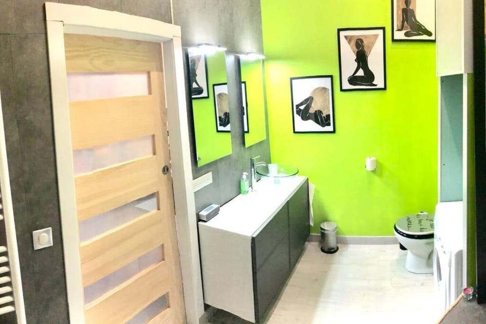 Toilet, Bathroom
