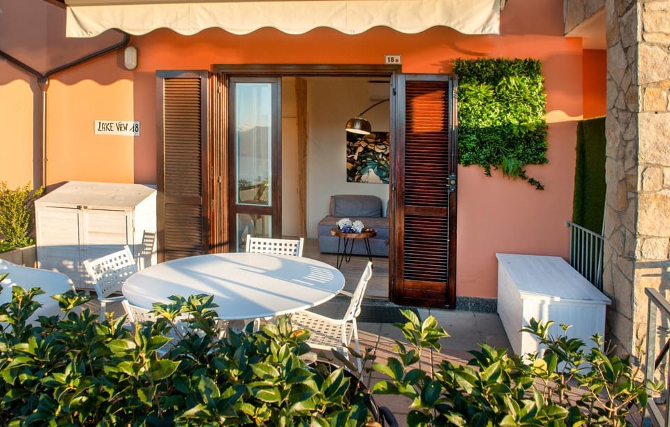 Lake view 18 Apartment in Province of Brescia